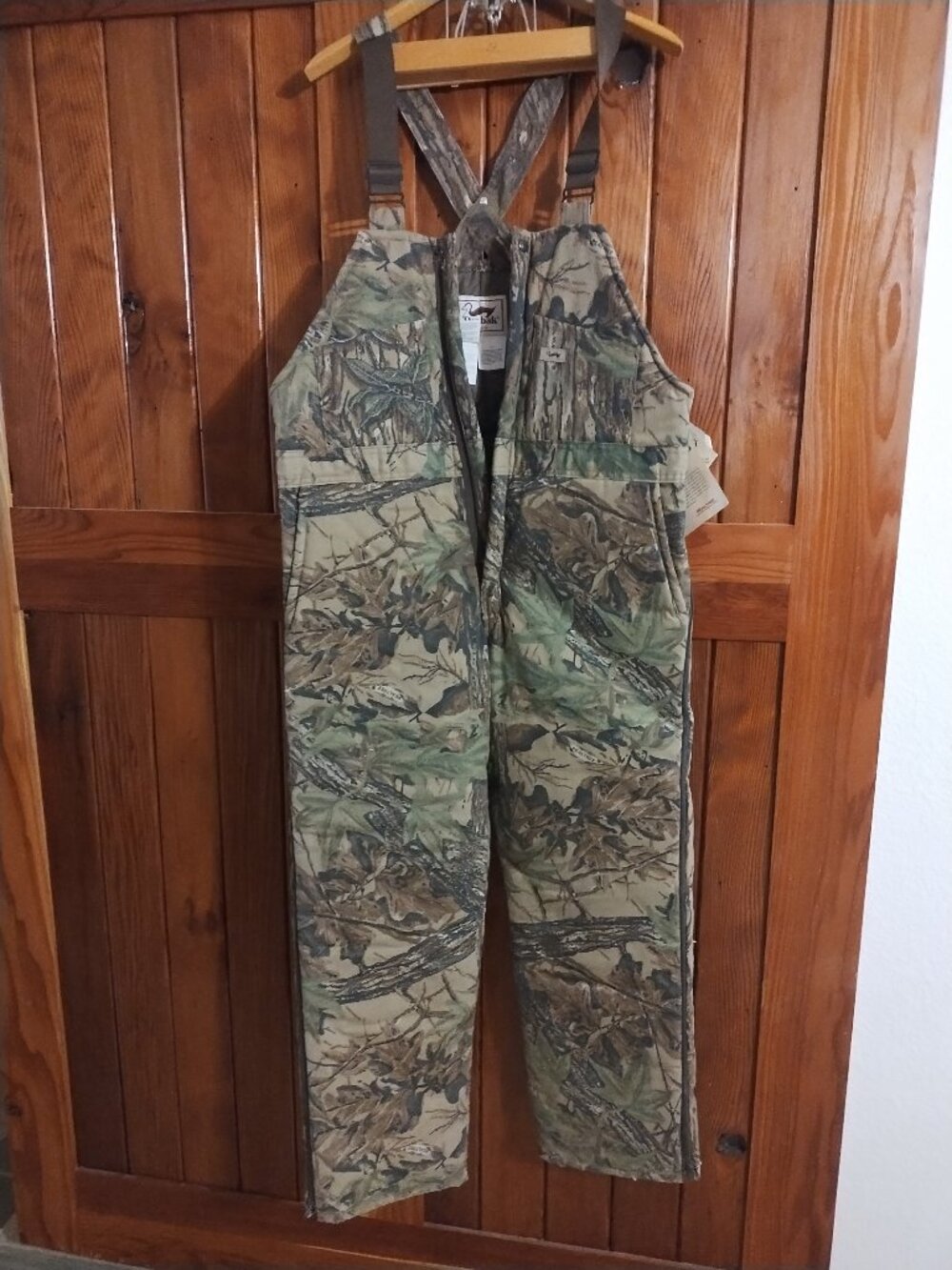Insulated hunting suit